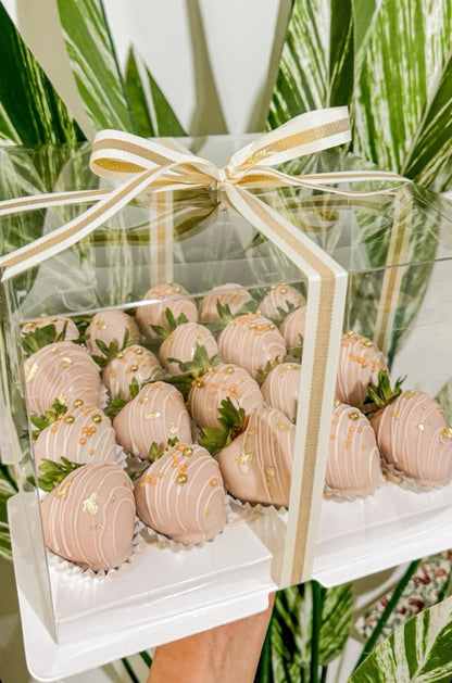 Chocolate-Covered Strawberries Set