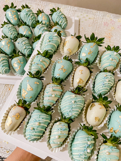 Chocolate-Covered Strawberries Set