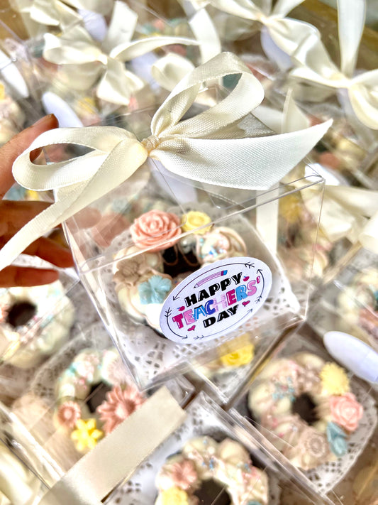 Teachers Day Mini Bundts